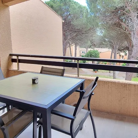 Apartamento Cozy Studio With Balcony And Shared Pool *